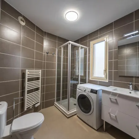 Beautiful Center Terrace Parking * 칸느