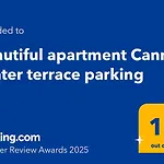 Beautiful Center Terrace Parking * كان